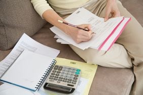 Jubilaciones y AUH de octubre: con el 1,66% de ajuste, el haber mínimo roza los 506 mil pesos y la asignación por hijo supera los 156 mil