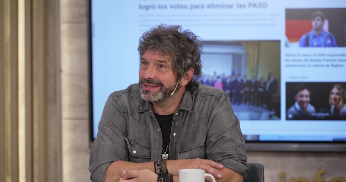 Iván Noble rescata del olvido las canciones que el público todavía recuerda de memoria