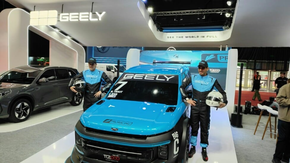 Geely sacude el TC2000: primera automotriz oriental en la categoría y un regreso que promete