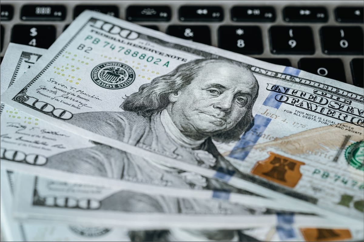El dólar oficial se mantiene en $1540 y el blue en $1560 en la jornada dominical sin actividad financiera
