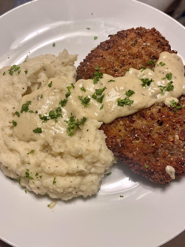 Pachu Peña se despidió de MasterChef Celebrity con la milanesa que nunca llegó a cocinarse del todo
