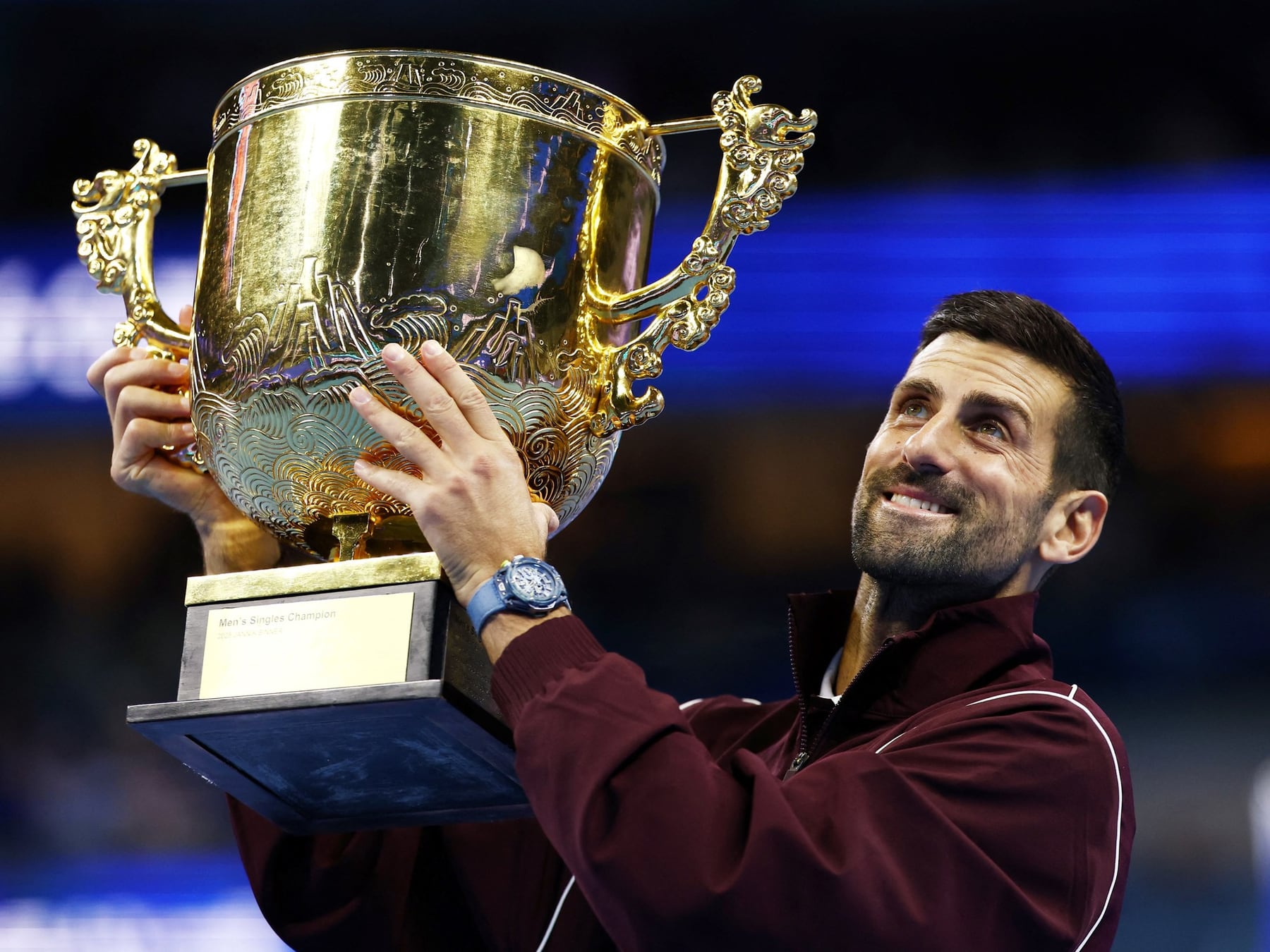 A un paso del récord: Djokovic quedó a un título de Federer y amplió su leyenda en Pekín