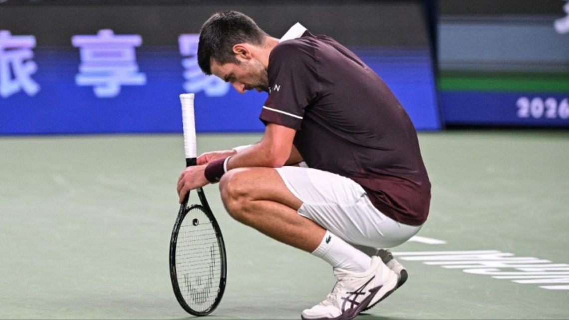 Hurkacz lo expuso en Shanghái y Djokovic se complica el ingreso al Masters