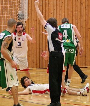 Instituto le ganó a Ferro en una noche para el infarto y se quedó con un partido que se estiró hasta el segundo suplementario