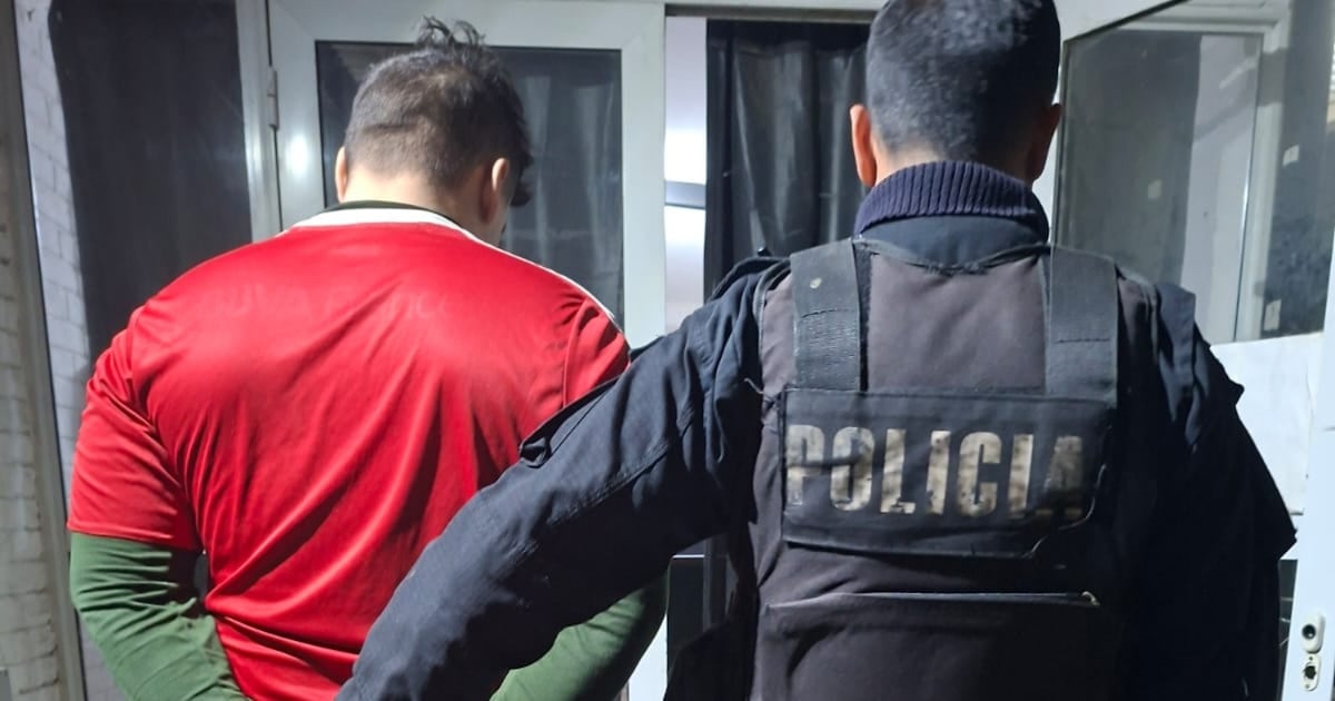 Un ex policía exonerado quedó preso por el femicidio de una joven en una pensión del noroeste rosarino