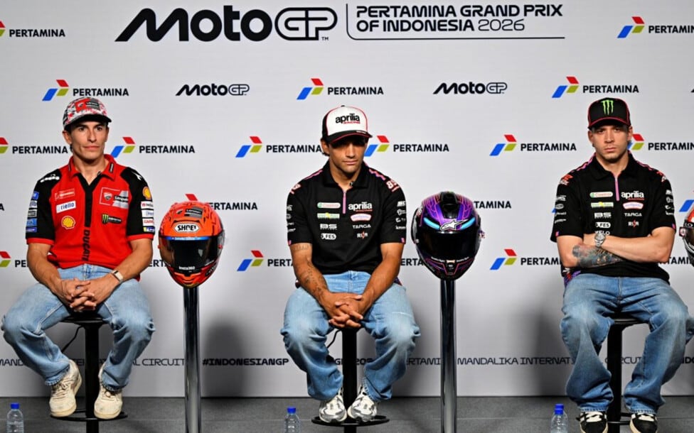 El 1-2-3-4 de Aprilia en Mandalika mete presión: el equipo evalúa ordenar a sus pilotos para cuidar a Martín