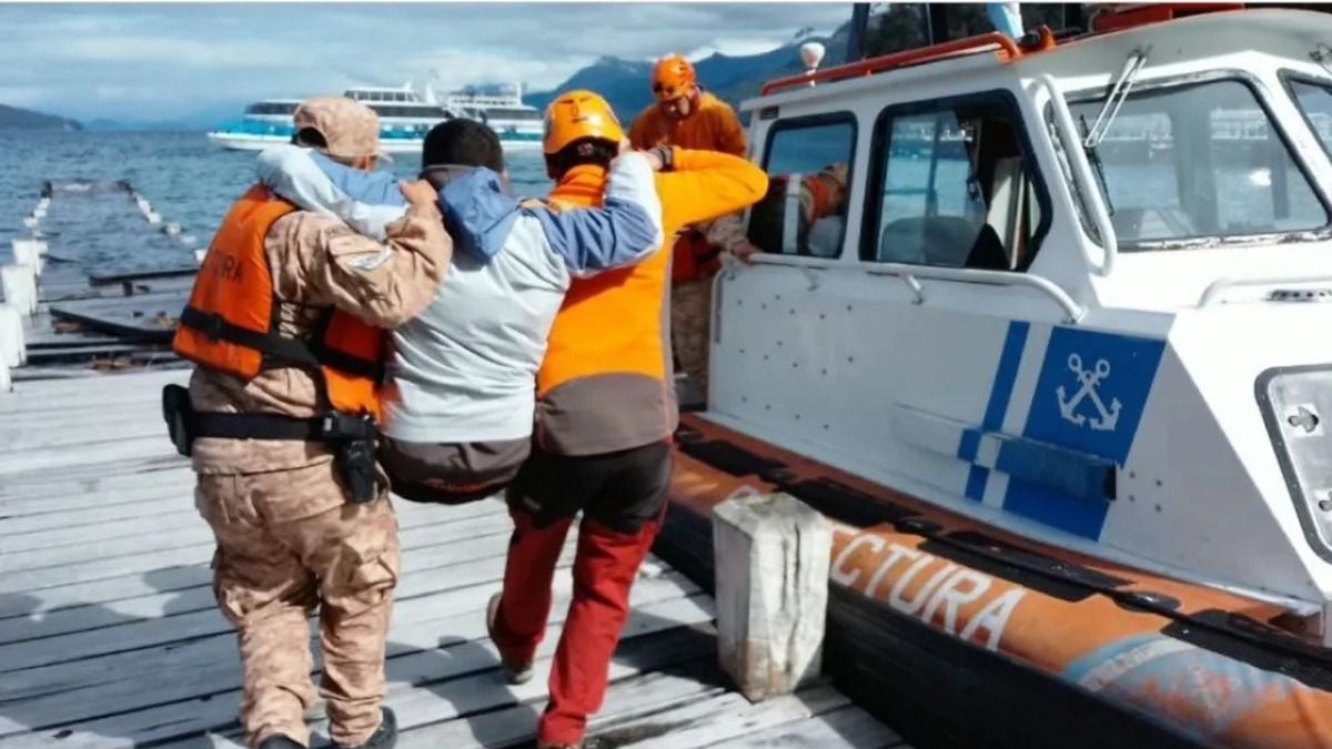 Un tobillo en el camino y una evacuación por el Nahuel Huapi que terminó bien