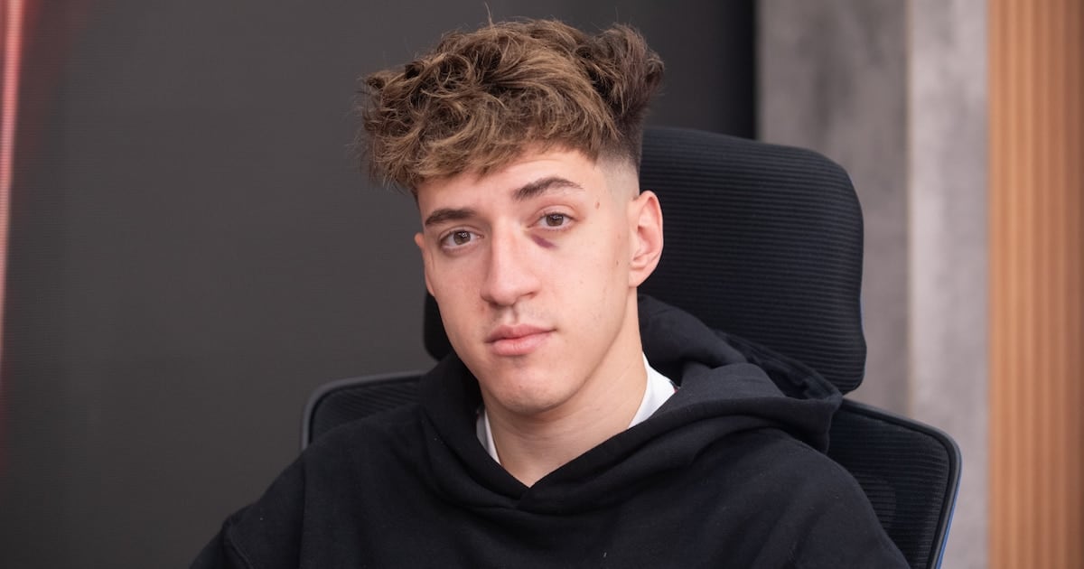 Baulo deja el streaming y se sienta en la mesa de Tinelli