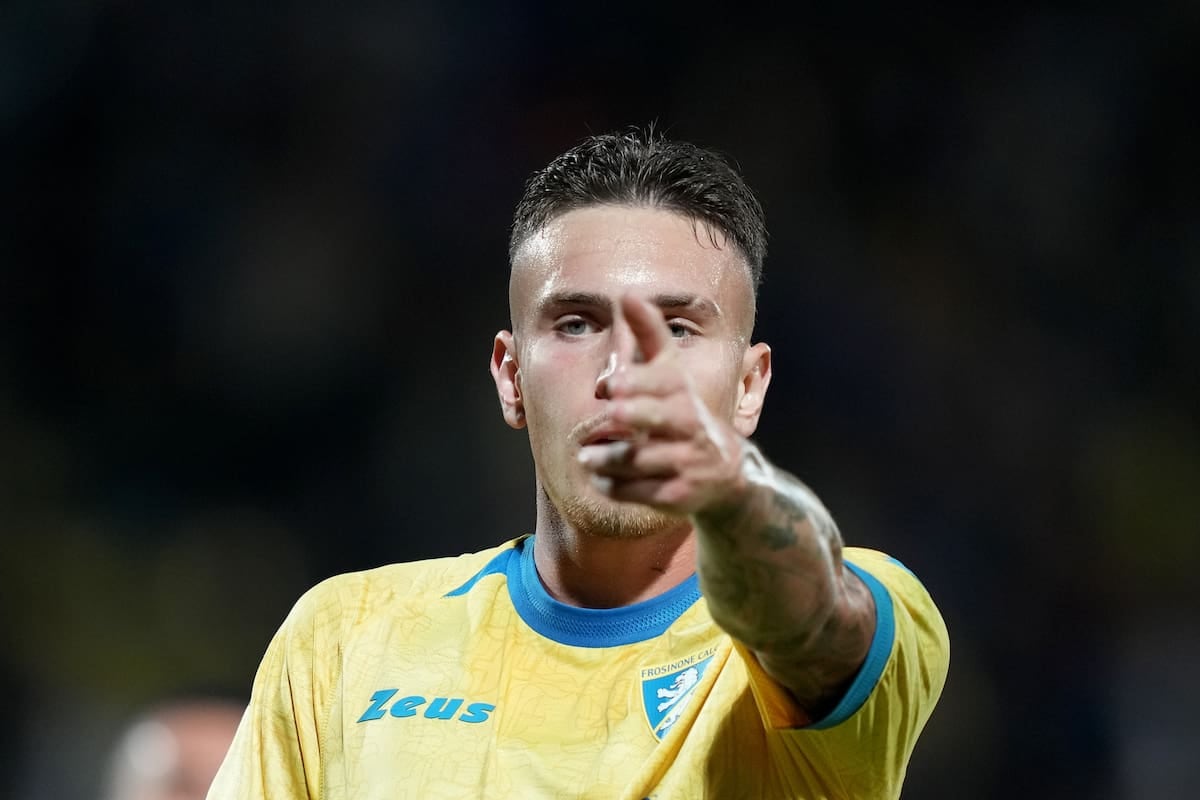 Un pibe de 22 años se calzó el trono goleador de la Serie A y dejó a Lautaro atrás