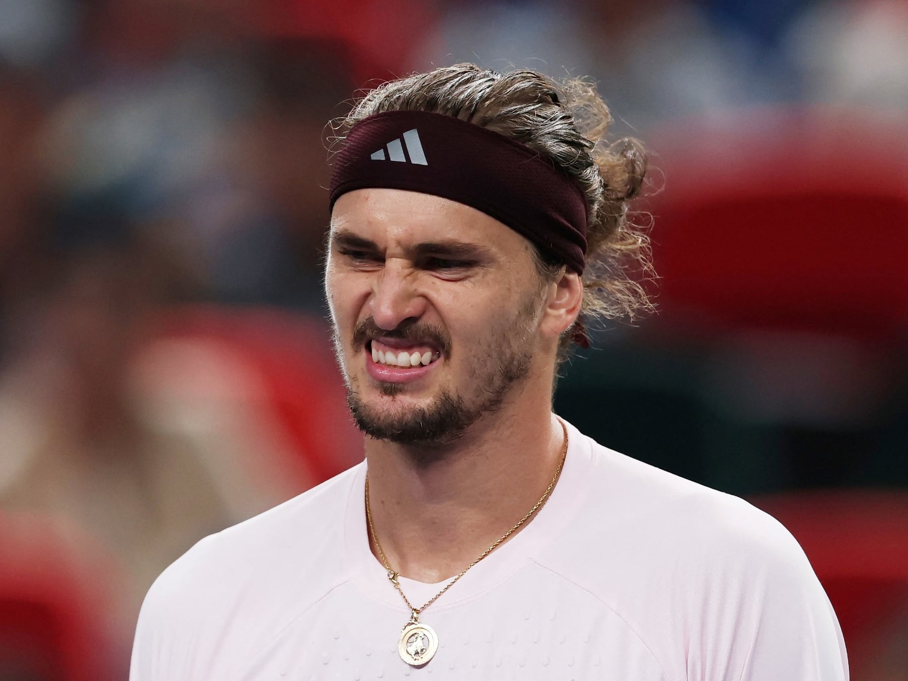 Zverev se quedó sin nafta en Shanghái y se viene una final con acento español