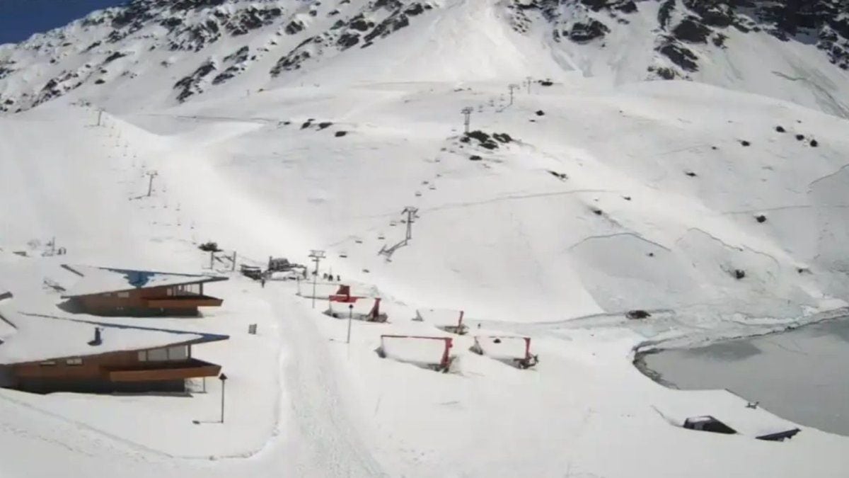 Una avalancha en Portillo se cobró tres vidas y abrió una investigación sobre los permisos del grupo en la Laguna del Inca