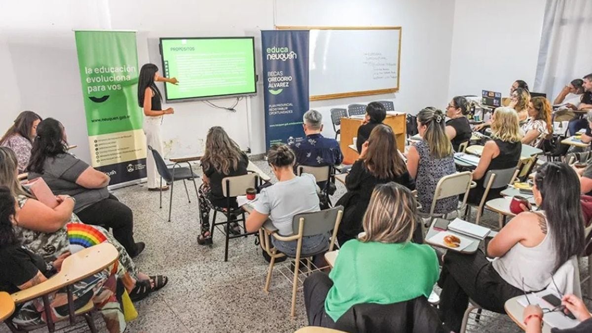 Becas Gregorio Álvarez en Neuquén: 438 estudiantes neuquinos accederán al cobro antes de fin de mes