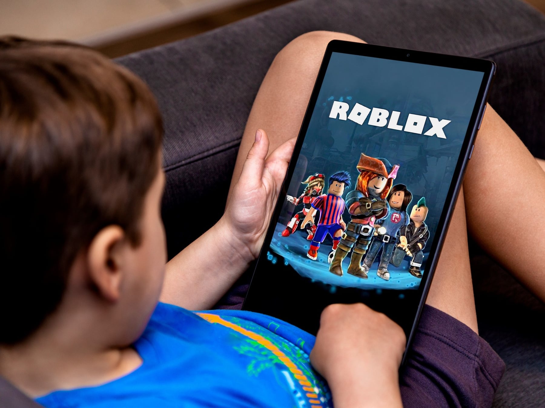 Roblox no se prohíbe sin más: lo que las familias suelen pasar por alto en la plataforma que ya cumplió veinte años