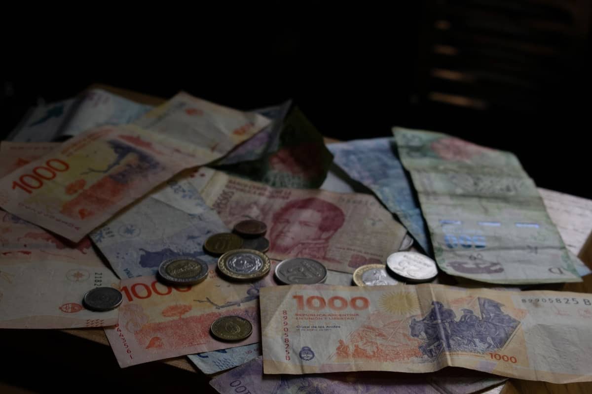 El dólar se plantó en $1540, el blue quedó a $1560 y la inflación de septiembre trepó al 1,9%
